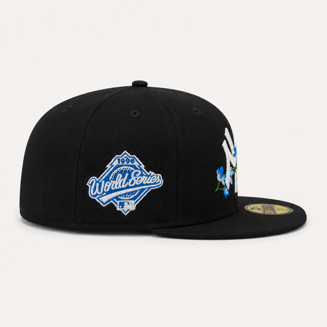 New York Yankee Bloom Fitted - Navy – Sammys NYC